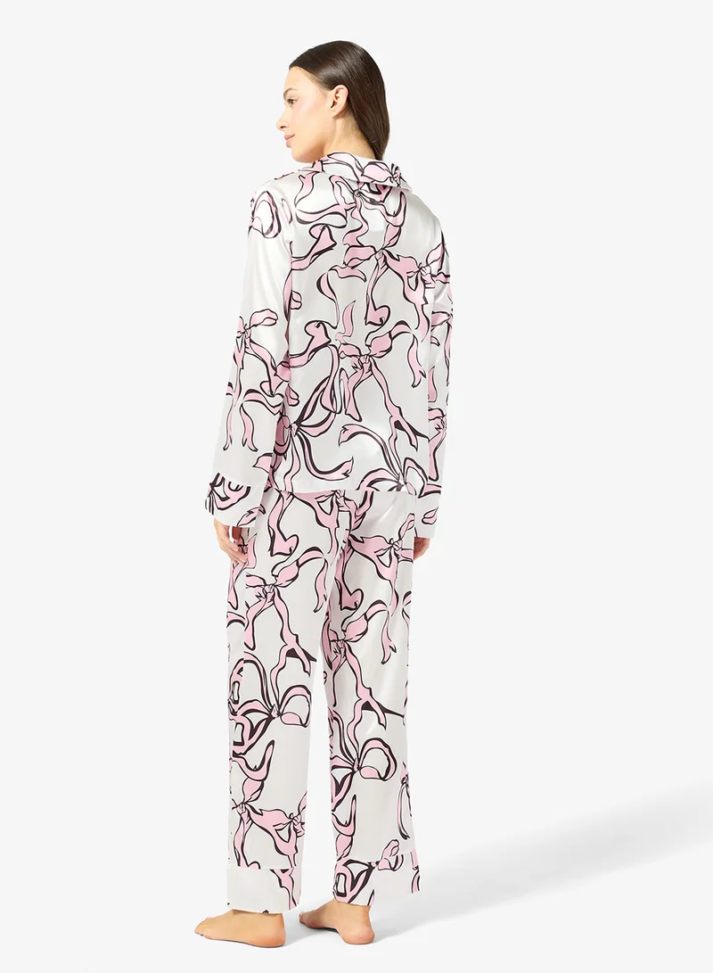 جينجر طقم بيجامة وقميص بأزرار وطبعة قوس